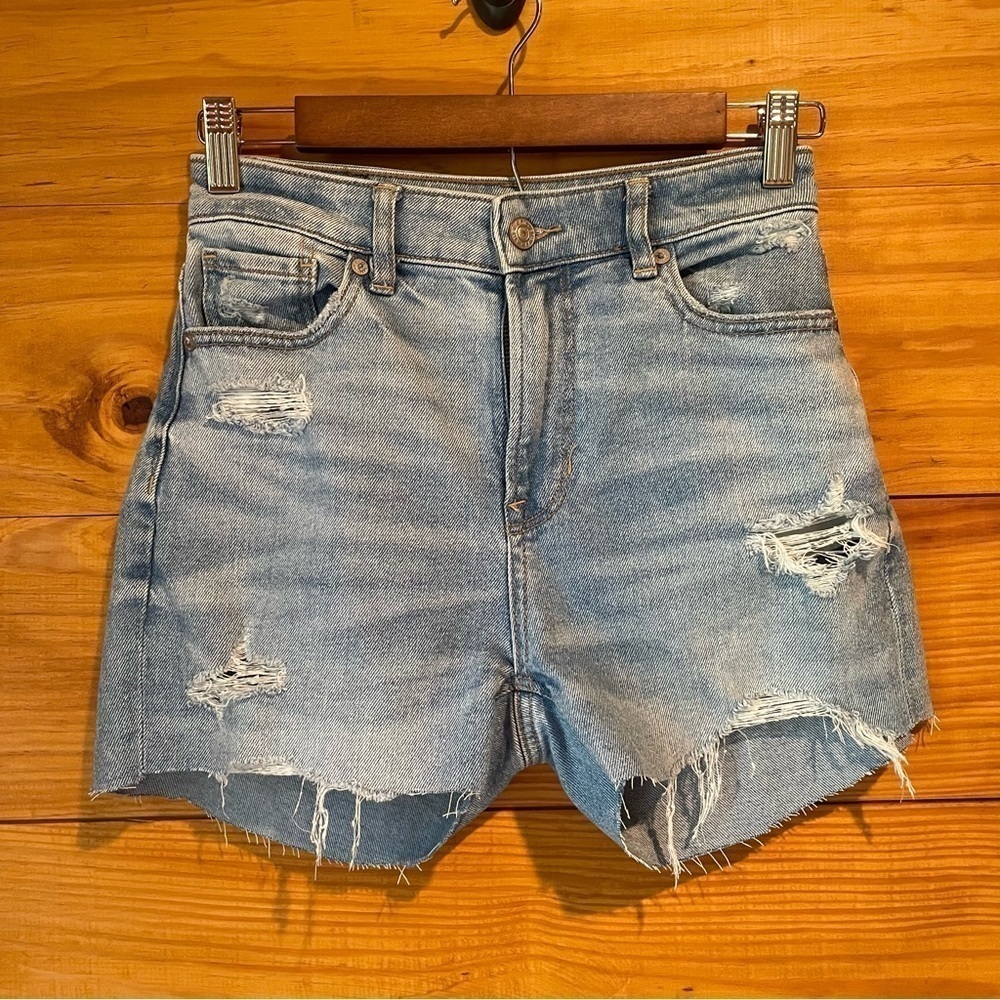 American Eagle Outfitters Stretch Mom Jean High Rise Cut Off Denim Shorts 0